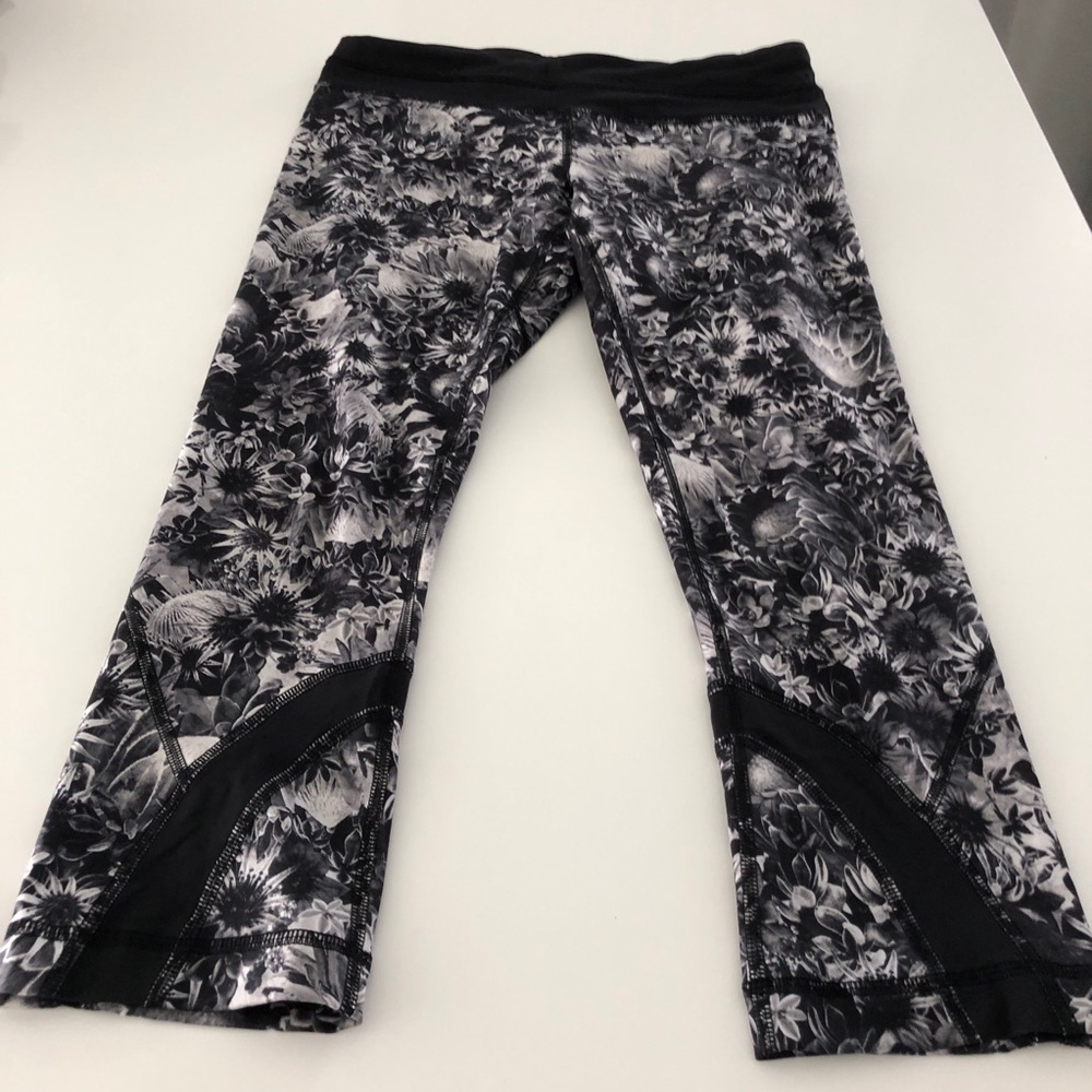 Lululemon Stretchy Leggings